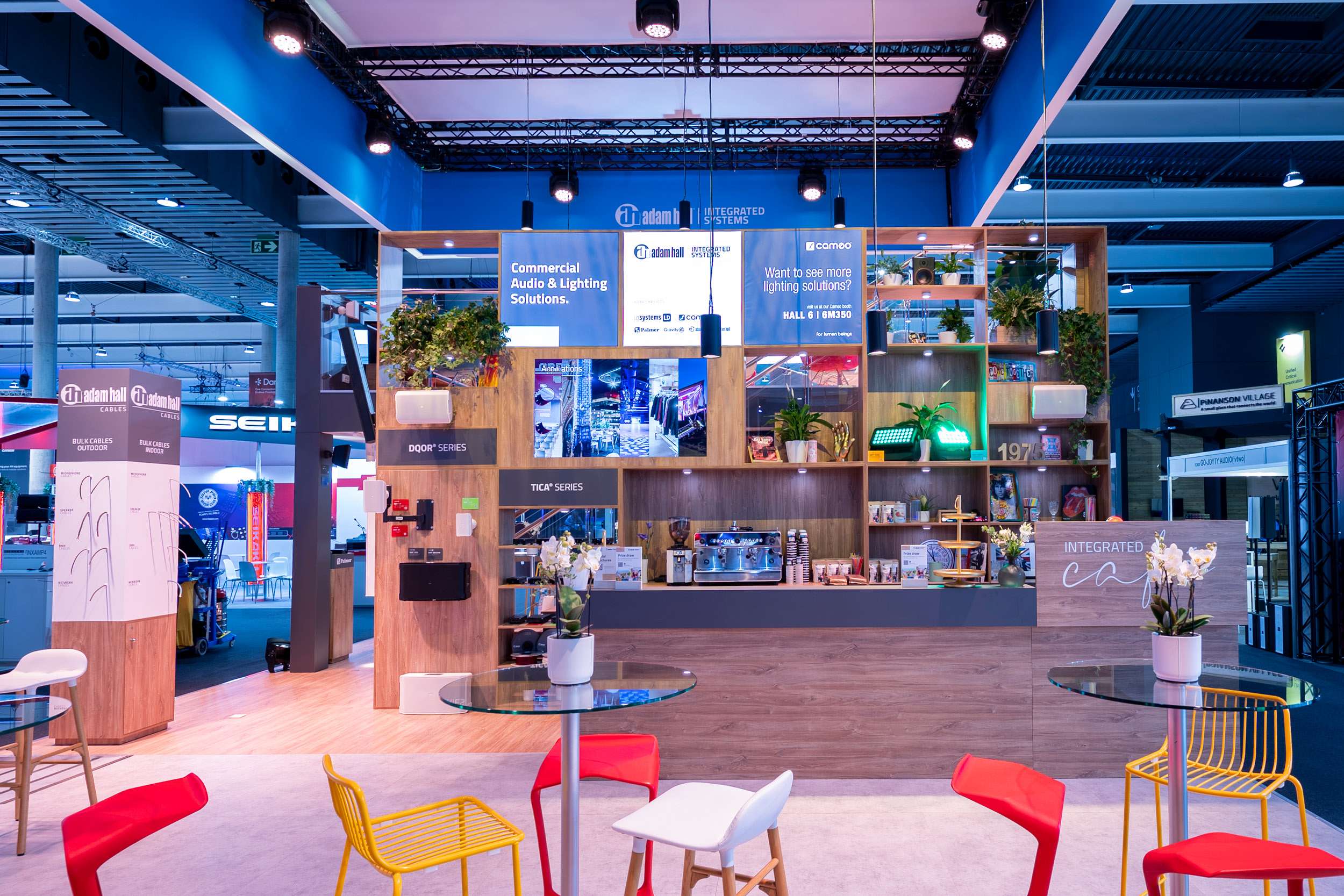 dbf adam hall integrated systems messestand