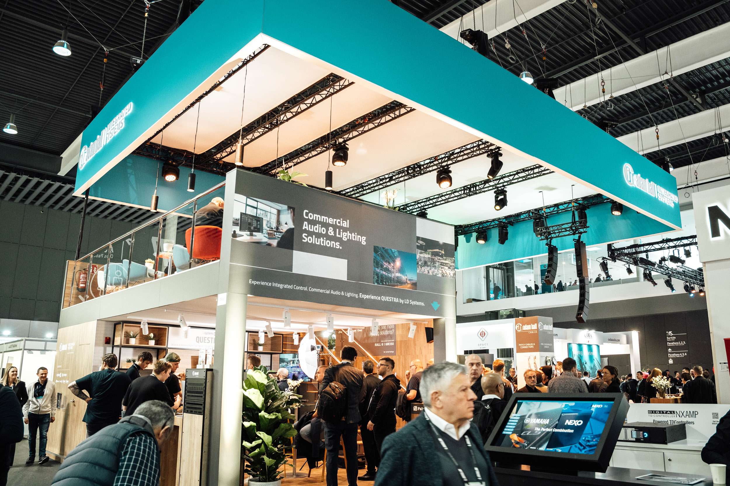 dbf adam hall integrated systems messestand3